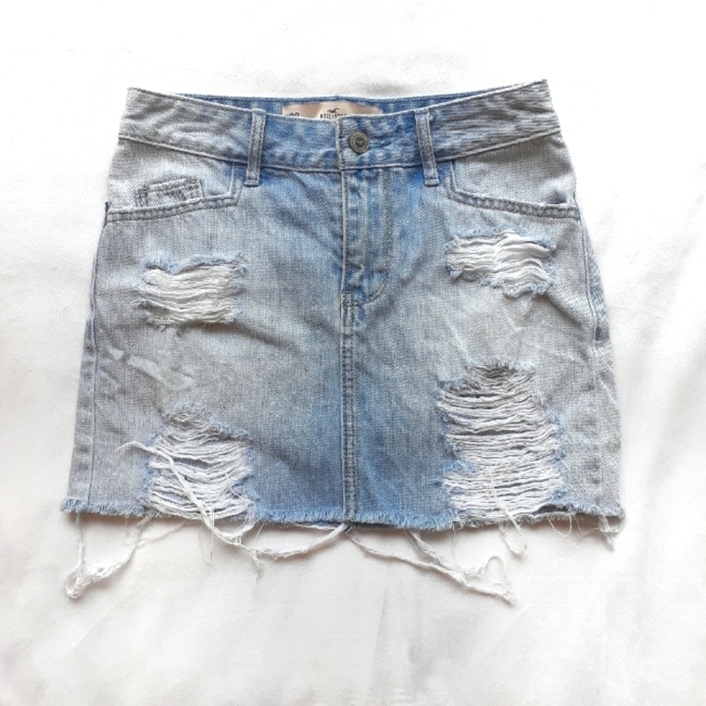 Hollister Distressed Light Blue Skirt (00)